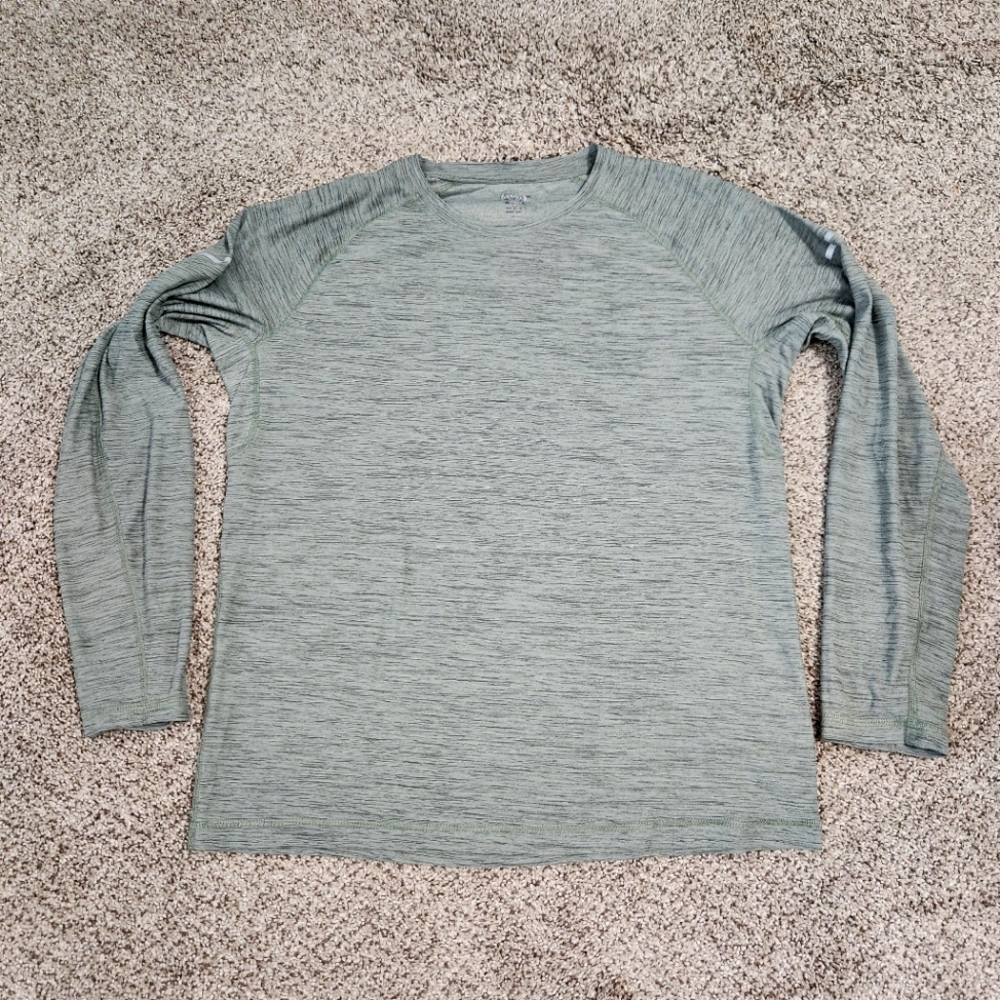Old Navy Active Long Sleeve T-Shirt (Men's M)